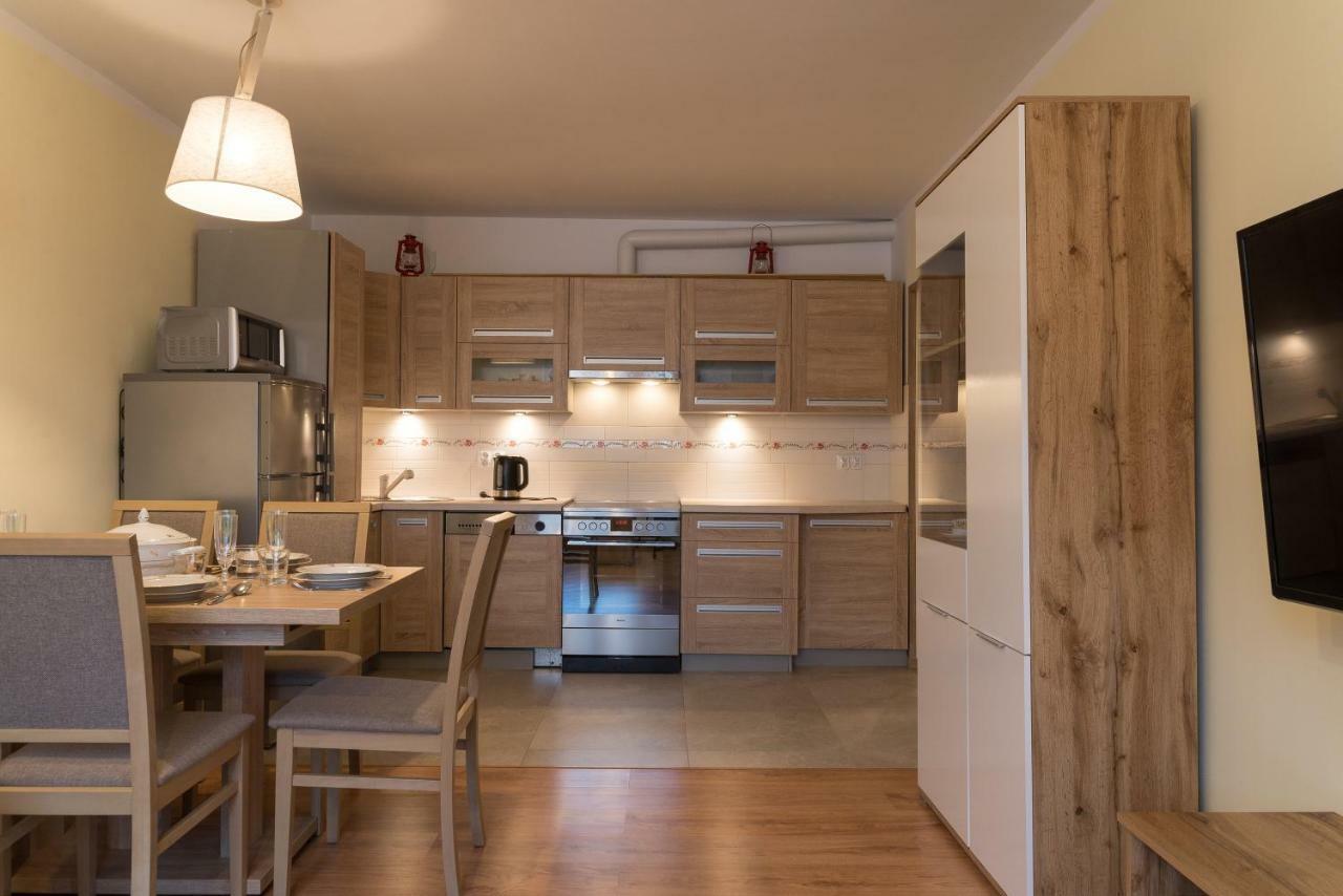 Apartament Na Urlop - Centrum - Przy Amfiteatrze - 500M Do Basenow Wisła Exteriör bild