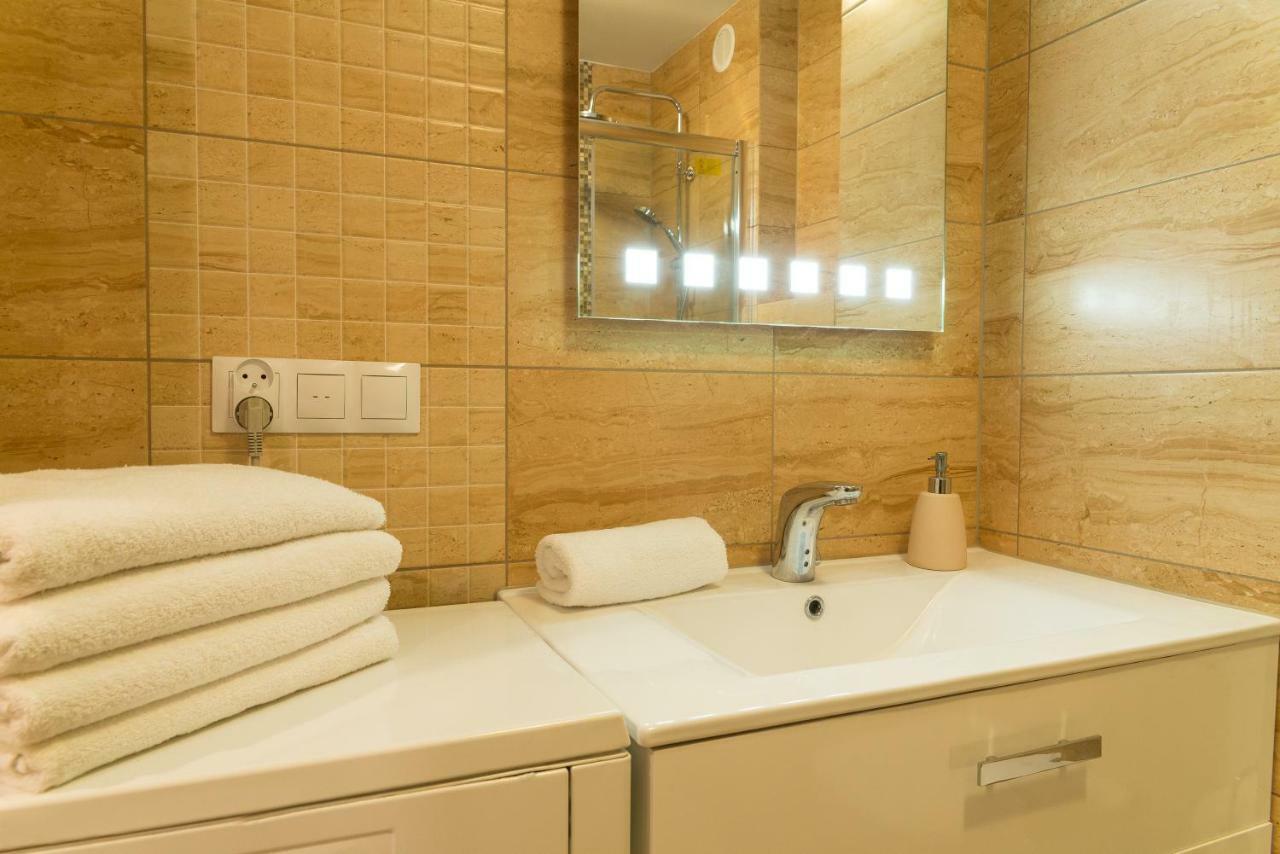 Apartament Na Urlop - Centrum - Przy Amfiteatrze - 500M Do Basenow Wisła Exteriör bild